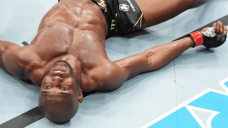 Jared Cannonier en el piso